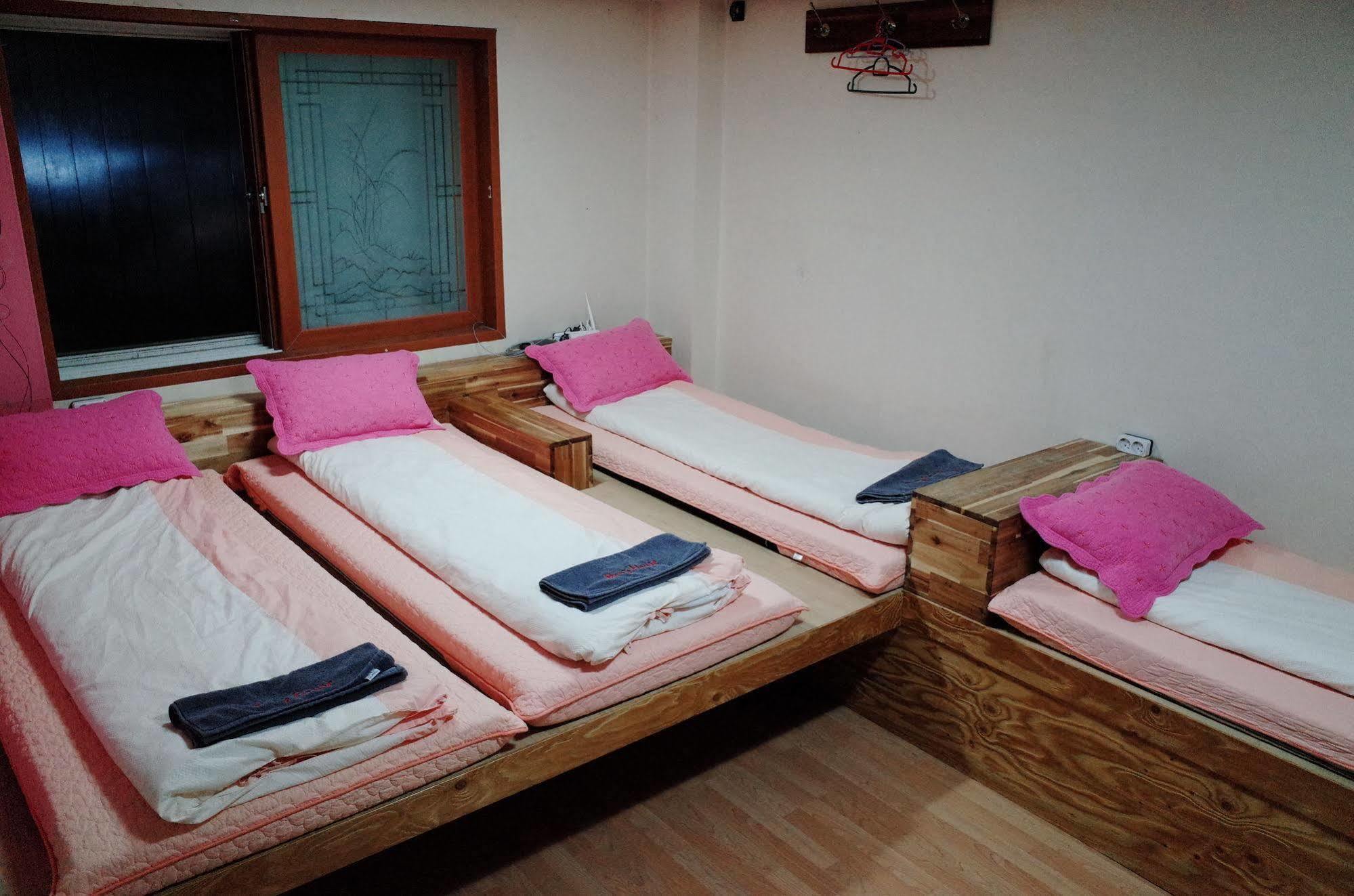 Bong Backpackers Hostel Szöul Kültér fotó